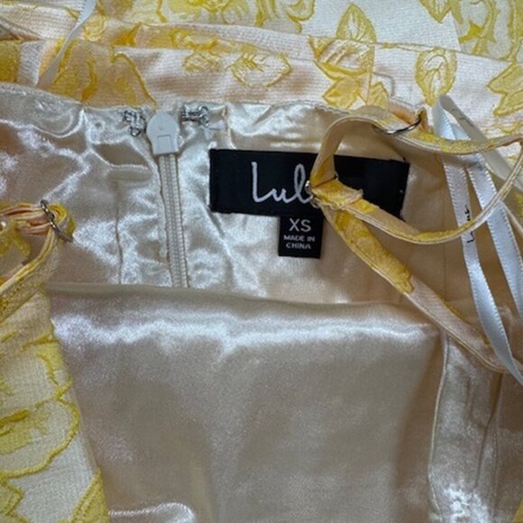 NWT Lulus Bright Blooms Champagne and Yellow Floral Jacquard Maxi Dress - Picture 6 of 10